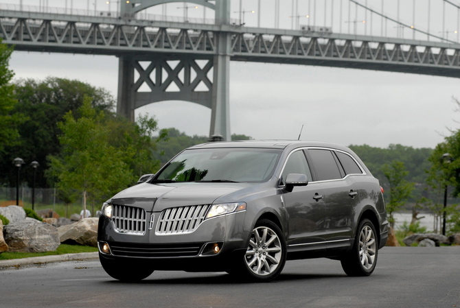 Lincoln Lincoln MKT 3.7L FWD Lincoln Lincoln MKT 3.7L FWD