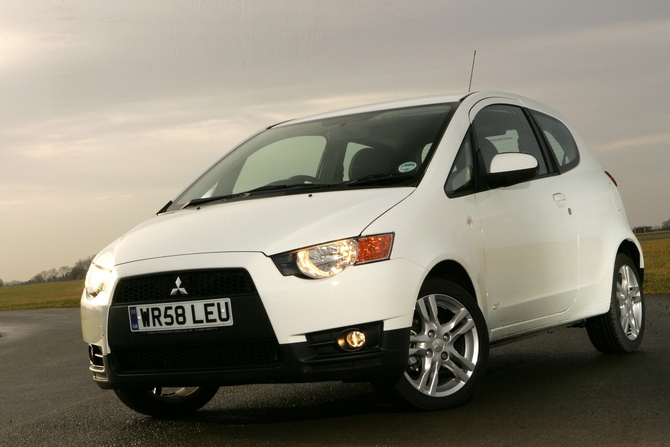 Mitsubishi Colt 1.1 MPI CZ1 Mitsubishi Colt 1.1 MPI CZ1