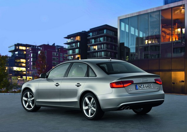 Audi A4 2.0 TDI Attraction multitronic Audi A4 2.0 TDI Attraction multitronic