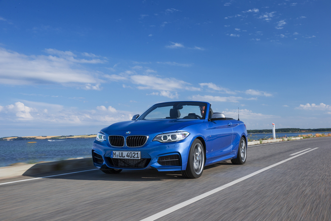 BMW M235i Convertible BMW M235i Convertible
