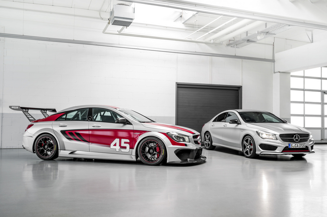 The Racing Series gets several carbon fiber reinforced pieces to save weight The Racing Series gets several carbon fiber reinforced pieces to save weight