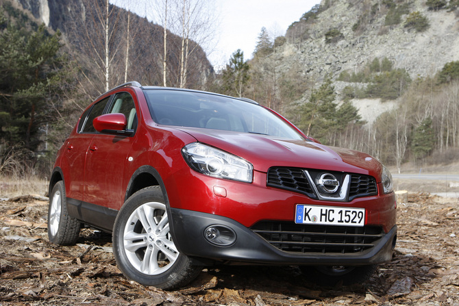 Nissan Qashqai 2.0 dCi tekna 4x2 Nissan Qashqai 2.0 dCi tekna 4x2