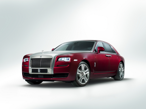Lançado em 2009, a Rolls-Royce escolheu a edição de 2014 do Salão de Nova Iorque para revelar a versão atualizada do sedan de luxo Lançado em 2009, a Rolls-Royce escolheu a edição de 2014 do Salão de Nova Iorque para revelar a versão atualizada do sedan de luxo