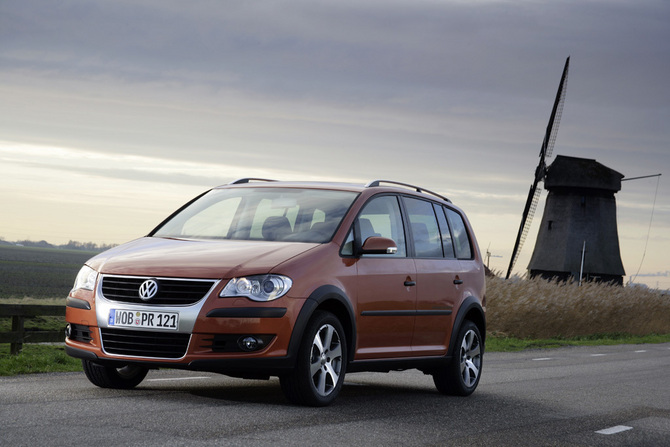 Volkswagen CrossTouran 1.9 TDI DSG Volkswagen CrossTouran 1.9 TDI DSG