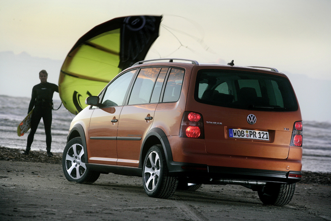 Volkswagen CrossTouran 1.9 TDI DSG Volkswagen CrossTouran 1.9 TDI DSG