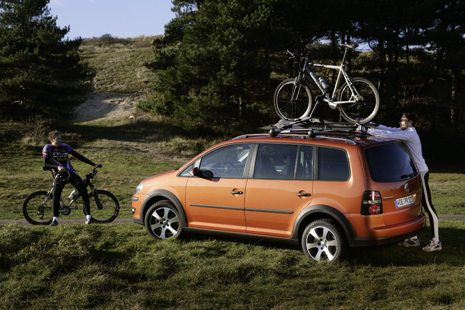Volkswagen CrossTouran 1.9 TDI DSG Volkswagen CrossTouran 1.9 TDI DSG