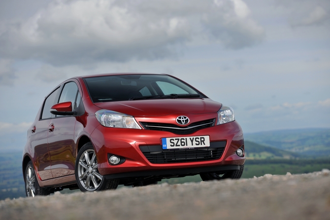 Toyota Yaris Hatchback 1.33 VVT-i SR Toyota Yaris Hatchback 1.33 VVT-i SR