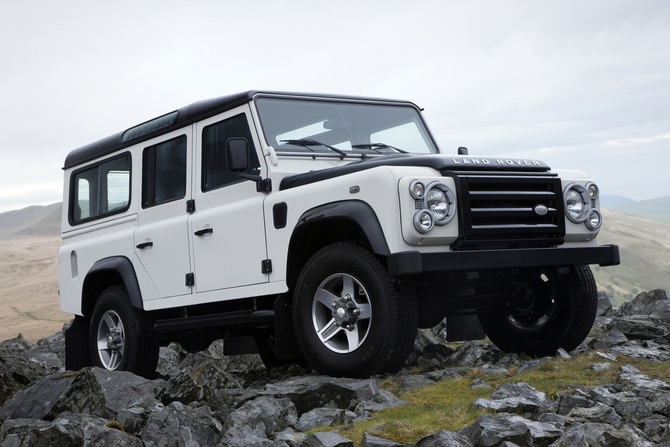 Land Rover 110 Defender Station Wagon E Land Rover 110 Defender Station Wagon E