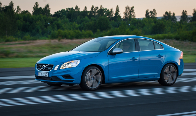 Volvo S60 D2 R-Design Powershift Volvo S60 D2 R-Design Powershift