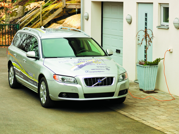 Volvo V70 Plug-In Hybrid Volvo V70 Plug-In Hybrid