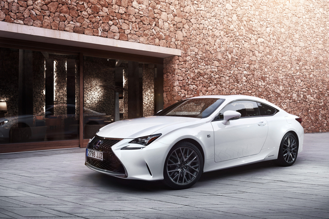 Lexus RC 300h Executive Lexus RC 300h Executive