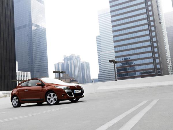Renault Megane III Coupé 1.4 TCe 130cv Dynamique Renault Megane III Coupé 1.4 TCe 130cv Dynamique