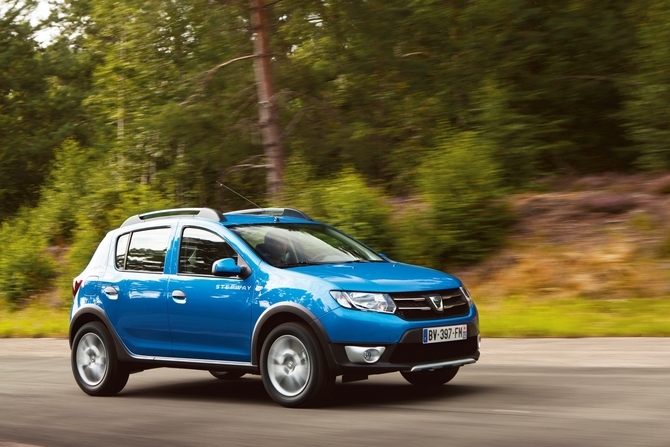 O desportivo seria baseado no Logan tal como a maioria dos Dacia O desportivo seria baseado no Logan tal como a maioria dos Dacia