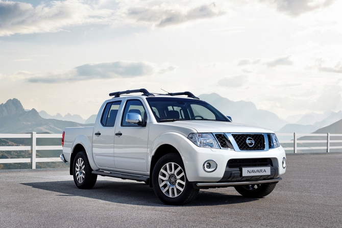 Nissan Navara 3.0 dCi 4x4 Double Cab LE Nissan Navara 3.0 dCi 4x4 Double Cab LE