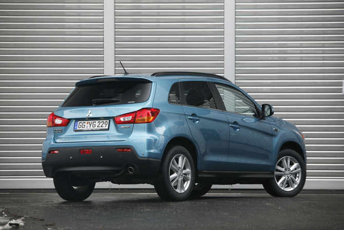 Mitsubishi ASX 4WD 1.8 Di-D ASG Instyle Mitsubishi ASX 4WD 1.8 Di-D ASG Instyle