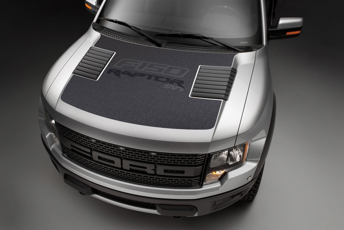 2012 Ford SVT Raptor Gets Torsen Front Differential and Optional Front-Mounted Camera 2012 Ford SVT Raptor Gets Torsen Front Differential and Optional Front-Mounted Camera