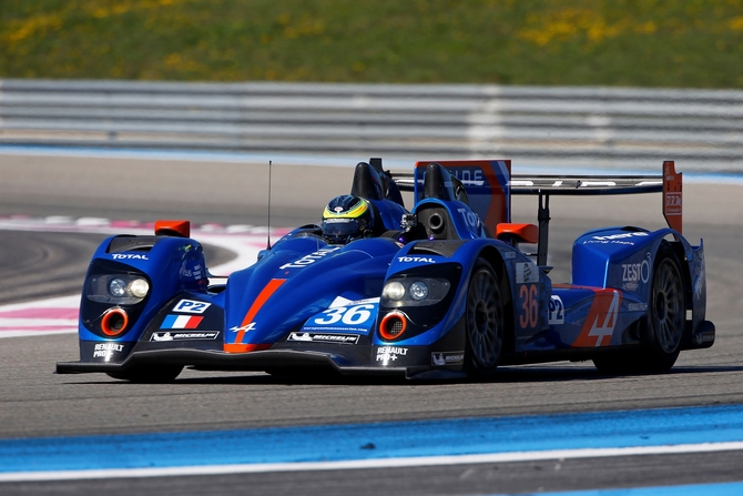 O carro é uma versão atualizada do Oreca 03-Nissan da última temporada O carro é uma versão atualizada do Oreca 03-Nissan da última temporada