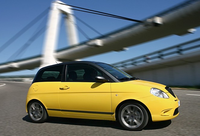 Lancia Ypsilon Sport Momo Design 1.4 16v Lancia Ypsilon Sport Momo Design 1.4 16v