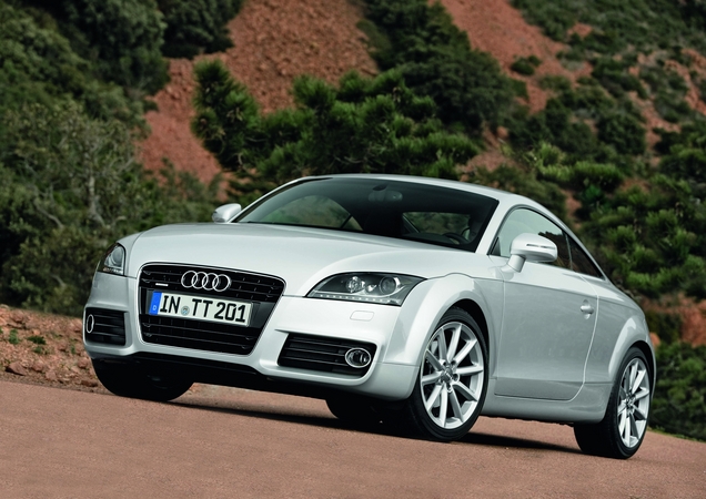 Audi TT Coupé 2.0 TDI quattro S tronic Audi TT Coupé 2.0 TDI quattro S tronic