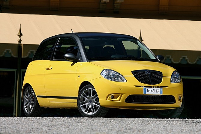 Lancia Ypsilon Sport Momo Design 1.3 Multijet 16v Lancia Ypsilon Sport Momo Design 1.3 Multijet 16v