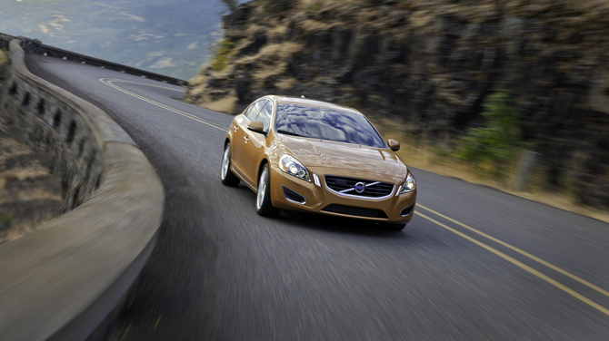 Volvo S60 D4 Momentum Geartronic Volvo S60 D4 Momentum Geartronic