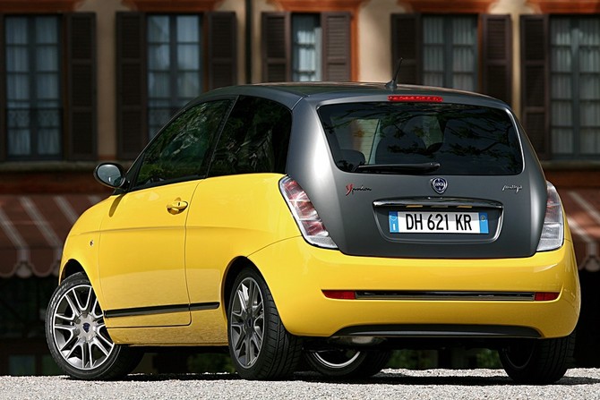 Lancia Ypsilon Sport Momo Design 1.3 Multijet 16v Lancia Ypsilon Sport Momo Design 1.3 Multijet 16v