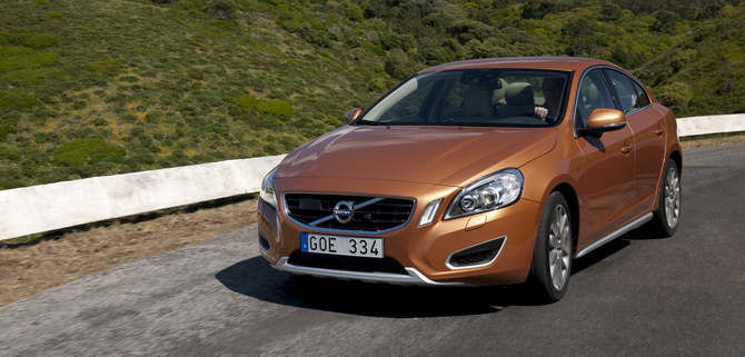 Volvo S60 D2 Summum Powershift Volvo S60 D2 Summum Powershift