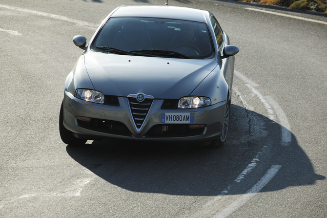 Alfa Romeo GT 1.9 Multijet 16v Progressive Alfa Romeo GT 1.9 Multijet 16v Progressive