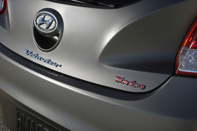 Hyundai Veloster gains speed with turbo version Hyundai Veloster gains speed with turbo version