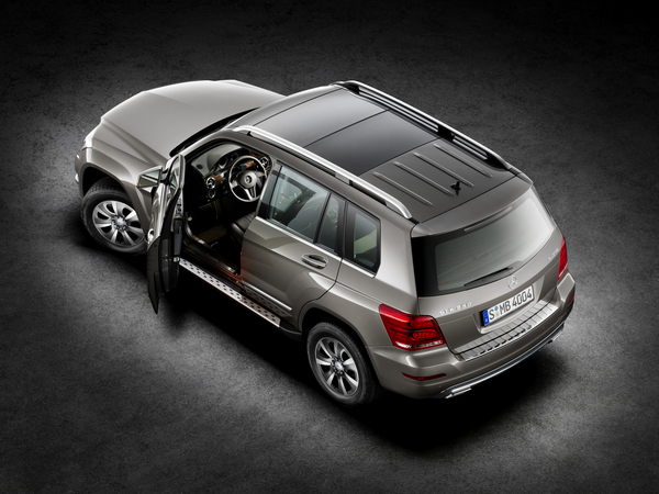 Mercedes GLK Meant to Bring Sedan Style into Compact SUV Mercedes GLK Meant to Bring Sedan Style into Compact SUV