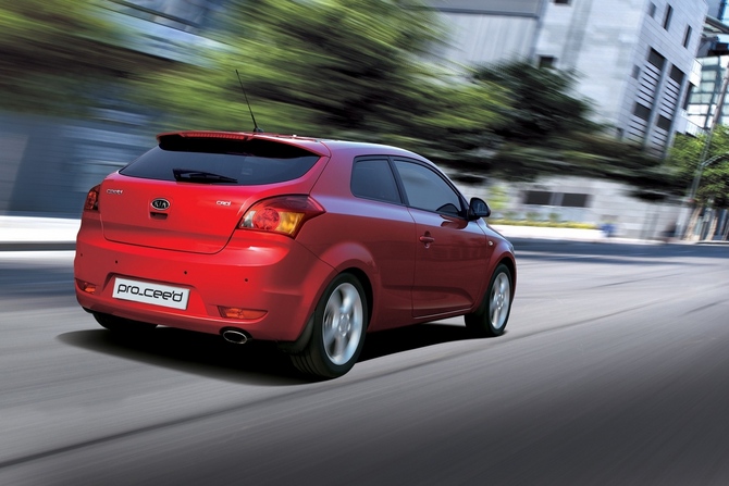 Kia pro_cee'd 2.0 CRDi Kia pro_cee'd 2.0 CRDi