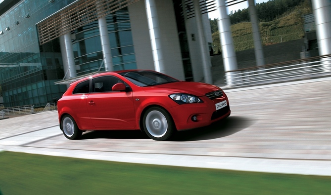 Kia pro_cee'd 2.0 CRDi Kia pro_cee'd 2.0 CRDi