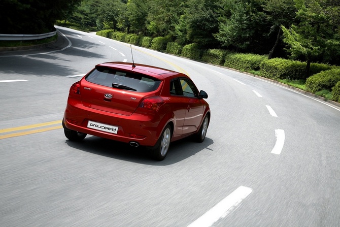 Kia pro_cee'd 1.6 CRDi 90 Kia pro_cee'd 1.6 CRDi 90