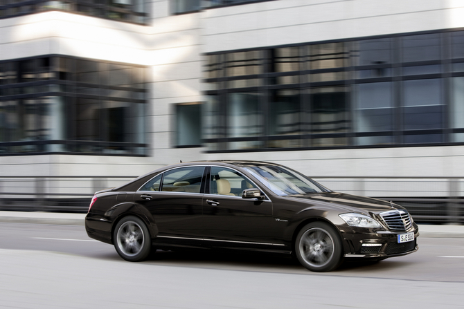 Mercedes-Benz S 63 AMG w/ Performance Package Mercedes-Benz S 63 AMG w/ Performance Package