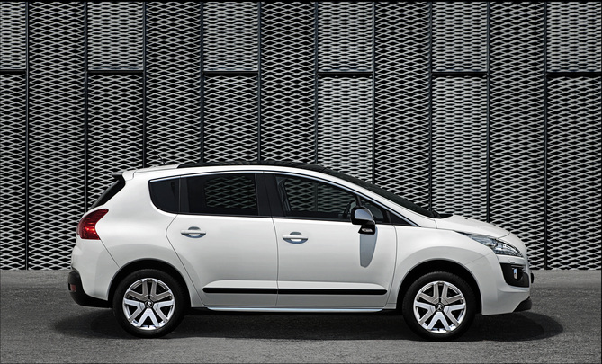 Peugeot 3008 HYbrid4 Peugeot 3008 HYbrid4