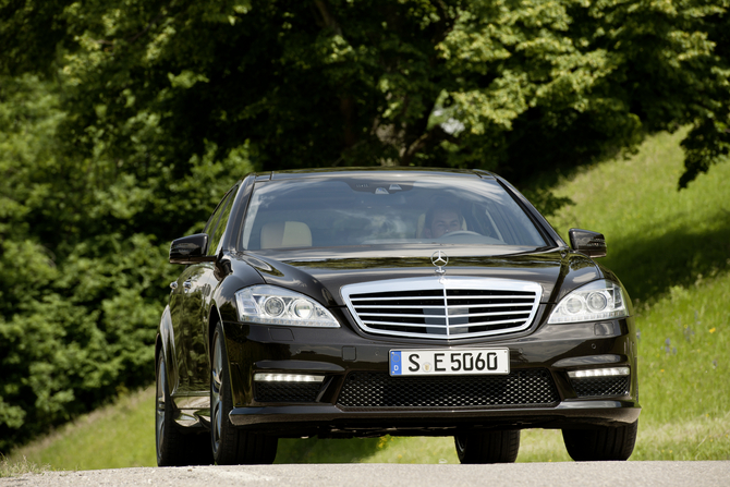 Mercedes-Benz S 63 AMG w/ Performance Package Mercedes-Benz S 63 AMG w/ Performance Package