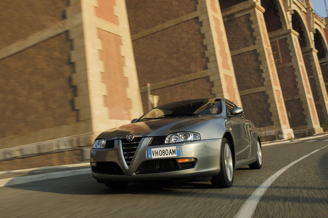 Alfa Romeo GT 2.0 JTS Progression Alfa Romeo GT 2.0 JTS Progression