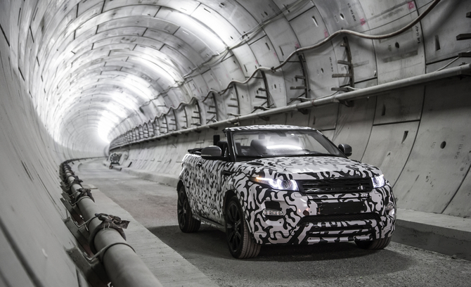 Today the first images of the first compact SUV convertible in the world were released, although the vehicle was still with a camouflage livery Today the first images of the first compact SUV convertible in the world were released, although the vehicle was still with a camouflage livery