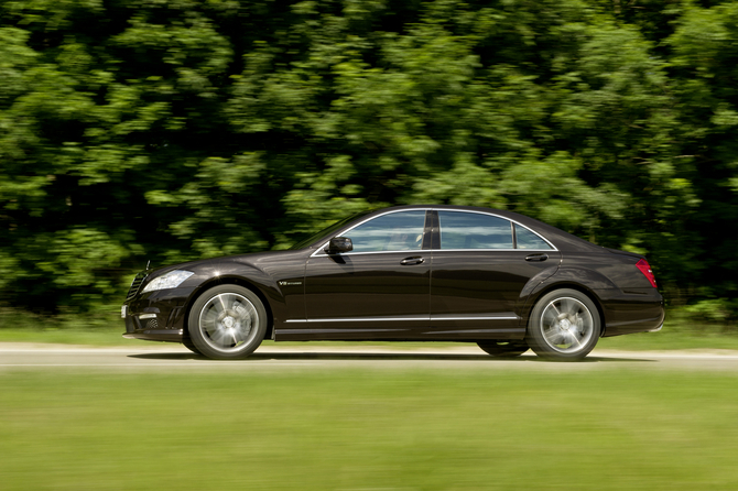 Mercedes-Benz S 63 AMG w/ Performance Package Mercedes-Benz S 63 AMG w/ Performance Package