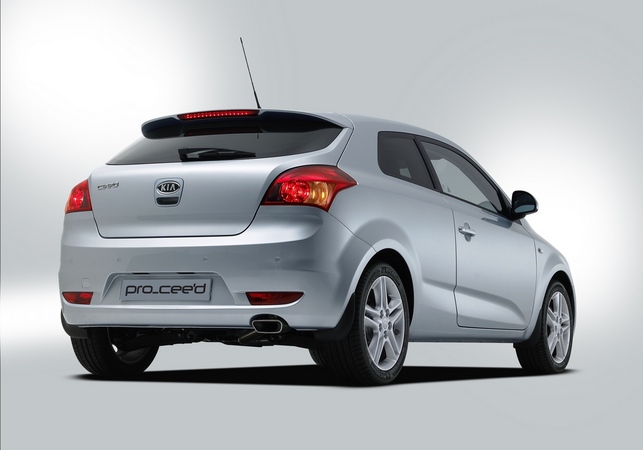 Kia pro_cee'd 2.0 Automatic Kia pro_cee'd 2.0 Automatic
