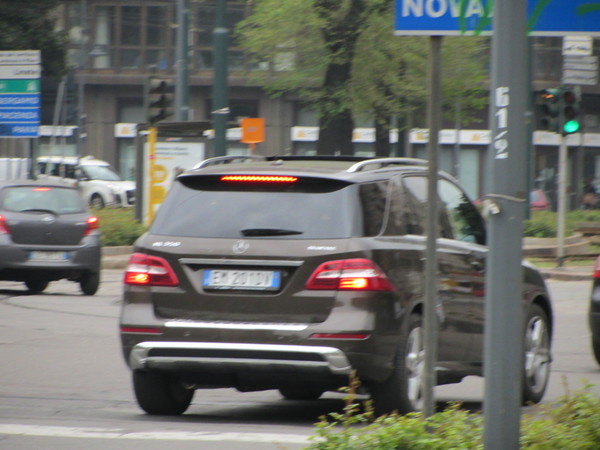 Mercedes-Benz ML 63 AMG Auto Mercedes-Benz ML 63 AMG Auto