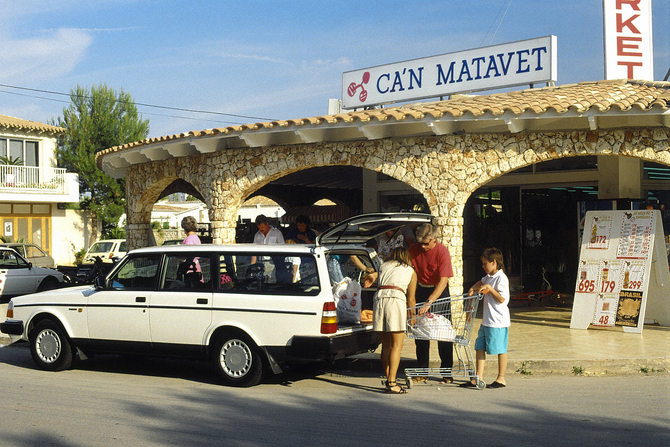 The station wagons became the most famous of the series The station wagons became the most famous of the series