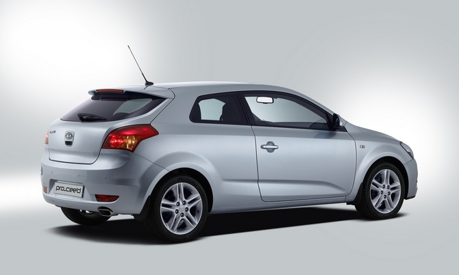 Kia pro_cee'd 2.0 Automatic Kia pro_cee'd 2.0 Automatic