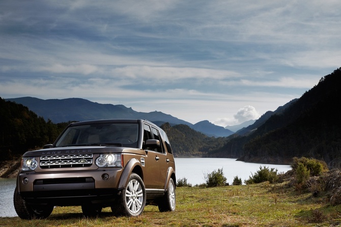 Land Rover Discovery 4 TDV6 2.7 S Land Rover Discovery 4 TDV6 2.7 S