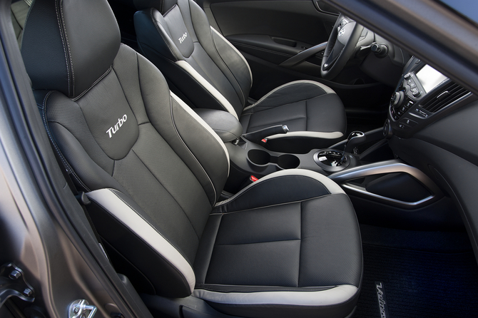 Hyundai Veloster gains speed with turbo version Hyundai Veloster gains speed with turbo version