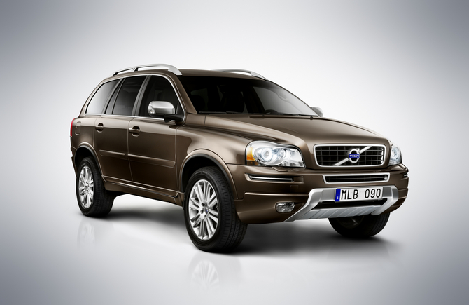 Refreshed Volvo XC90 Gets New Interior and Car Control Via Mobile Phone App Refreshed Volvo XC90 Gets New Interior and Car Control Via Mobile Phone App