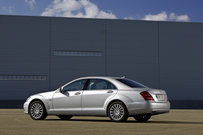 Mercedes-Benz S 250 CDI BE Auto (FL) Mercedes-Benz S 250 CDI BE Auto (FL)
