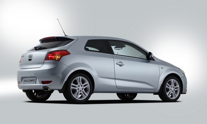 Kia pro_cee'd 2.0 Kia pro_cee'd 2.0