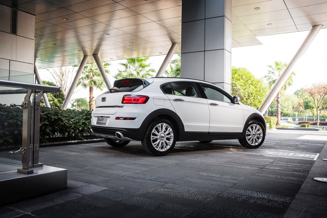 Qoros 3 City SUV 1.6T Qoros 3 City SUV 1.6T