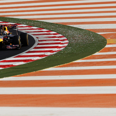 Vettel grabs 13th pole of the season